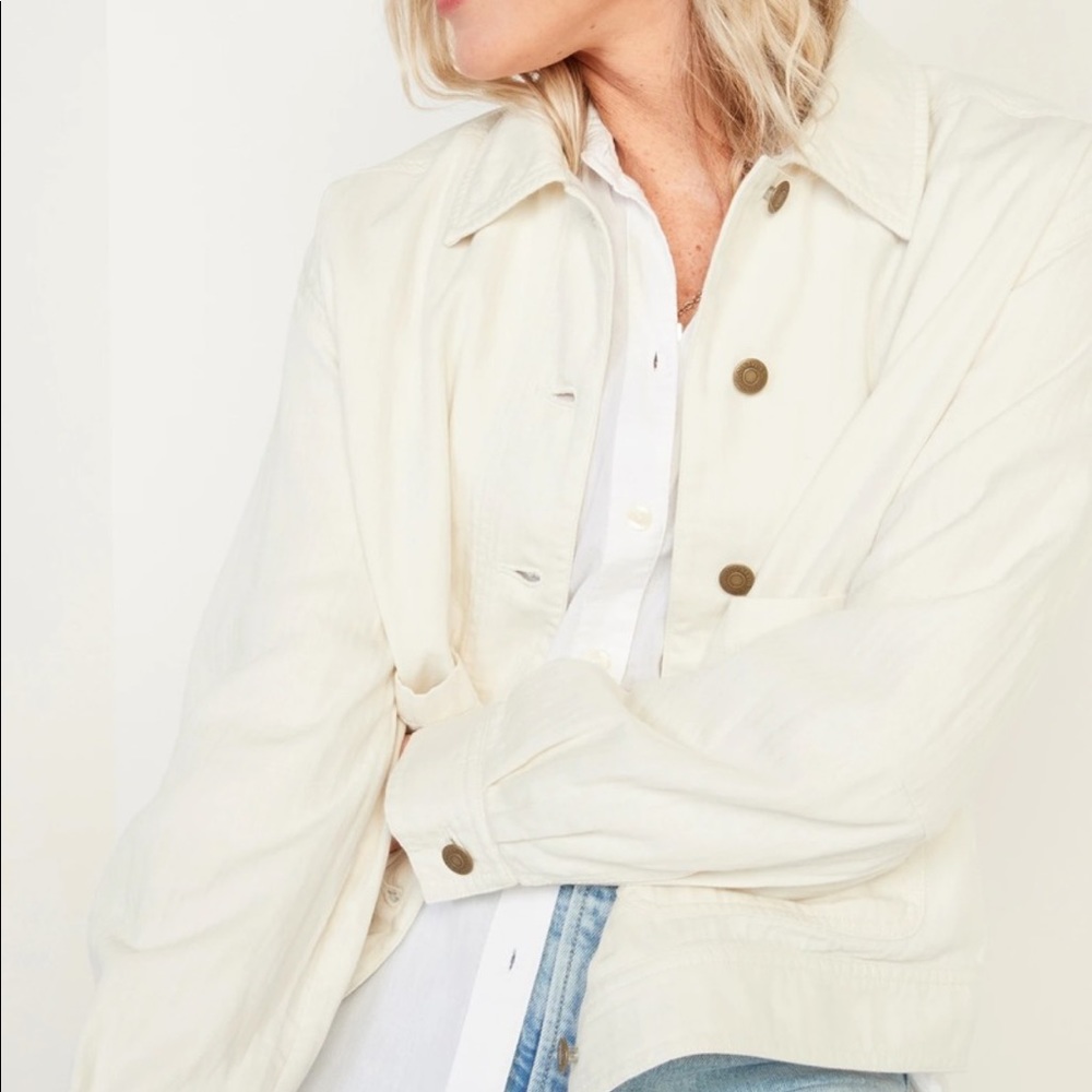 Large Cropped Textured-Twill Utility Jacket Old Navy Chore Jacket in Cream